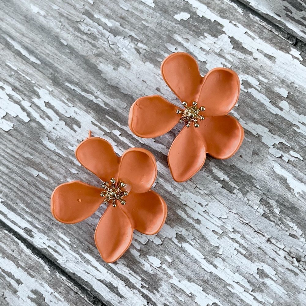 Metal Pierced Flower Earrings Painted a Flat Warm Orange, gold tone cent…